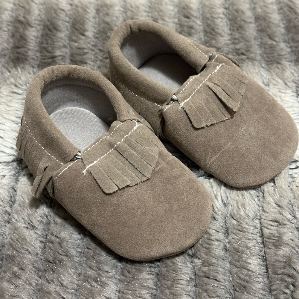 Sueded Moccasins 
Infants Size 3-6 months